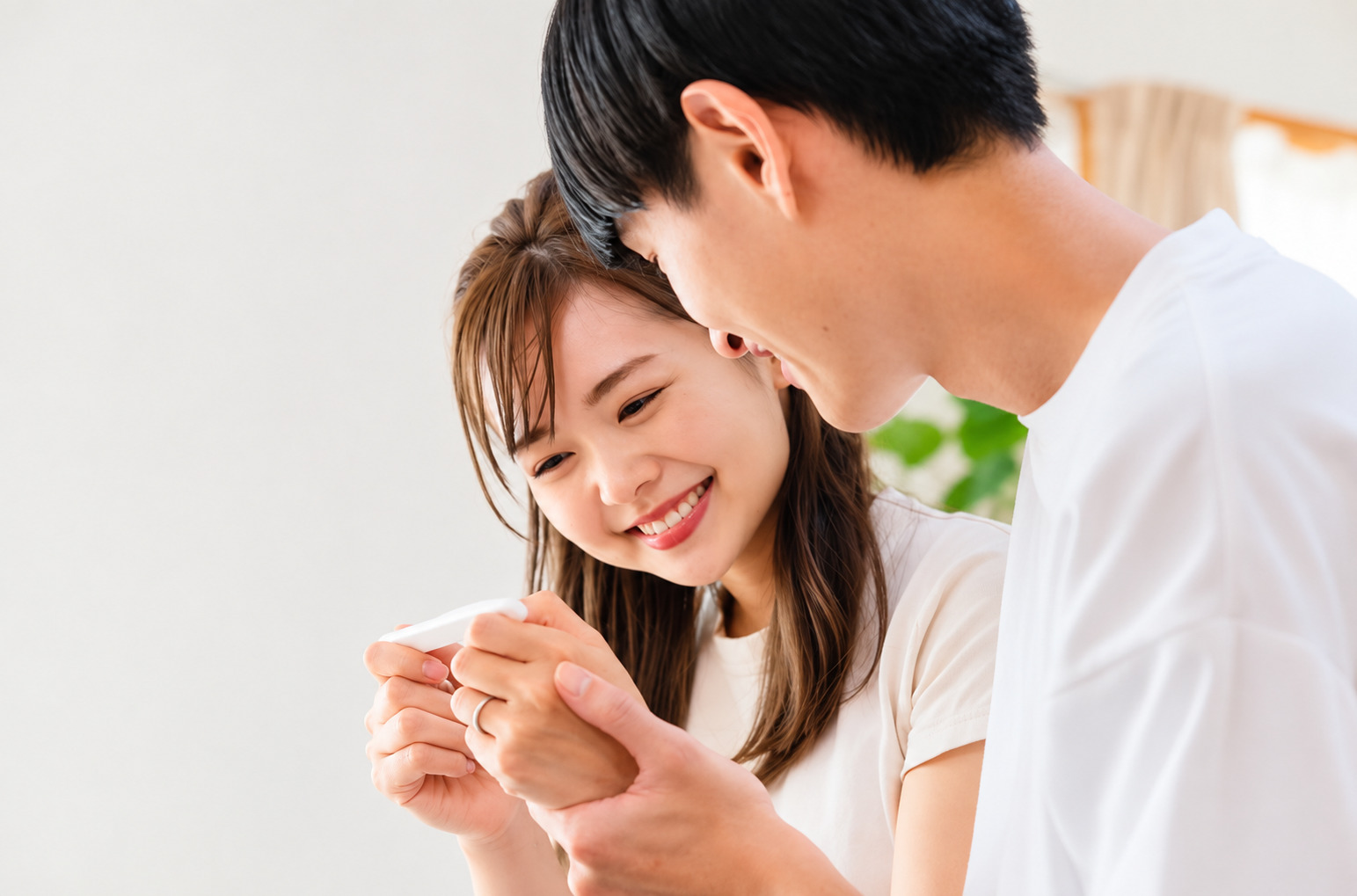 妊活について二人で前向きに考える夫婦